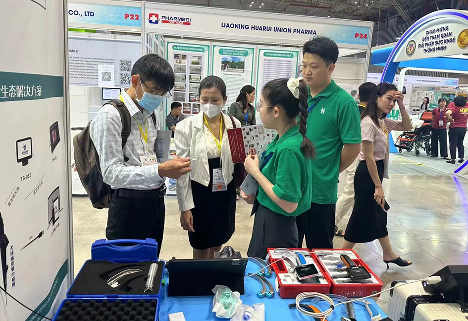 Vietnam Medical Expo Innovative Medical Devices (1)