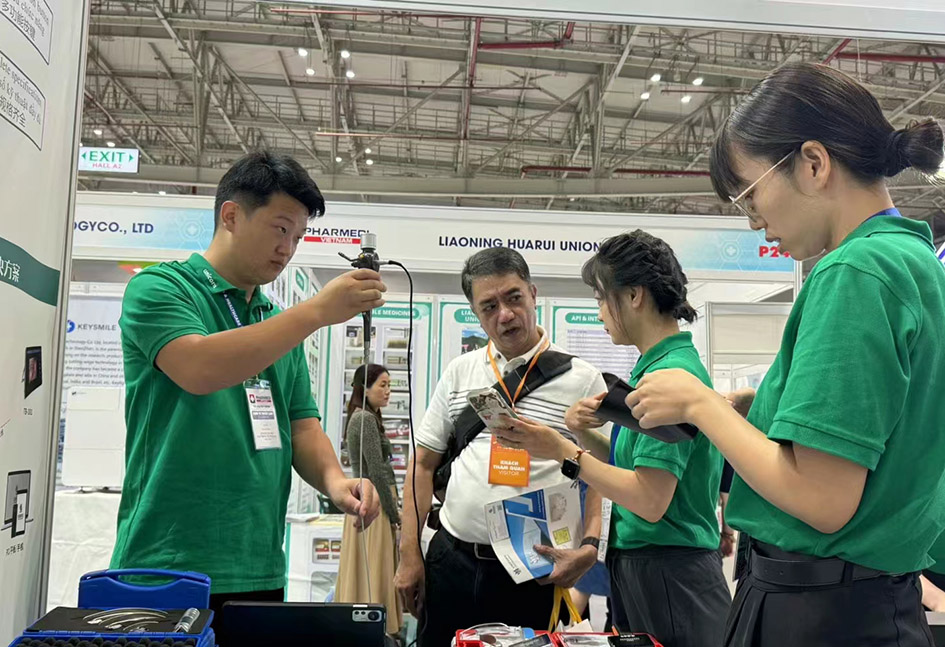 Vietnam Medical Expo Innovative Medical Devices (5)